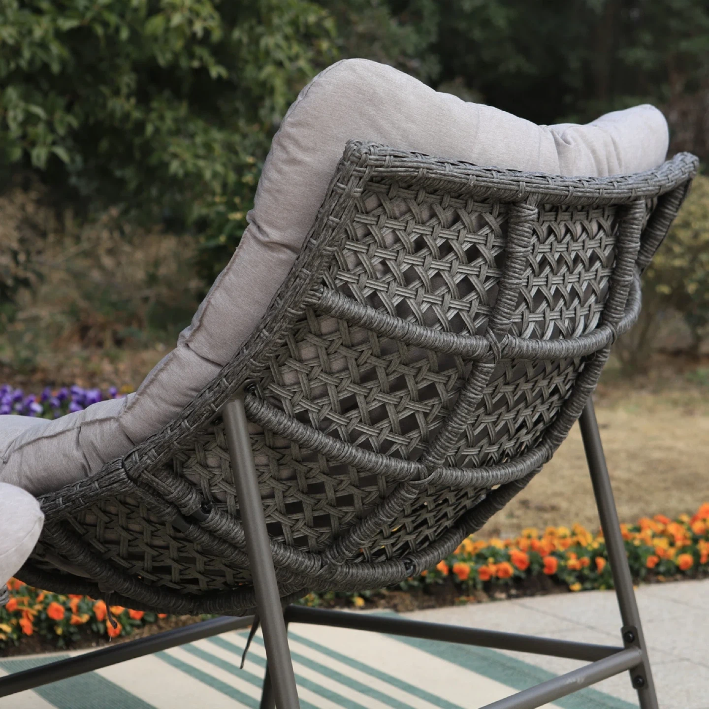 Two Oversized Outdoor Papasan Lounge Chairs - photo 4