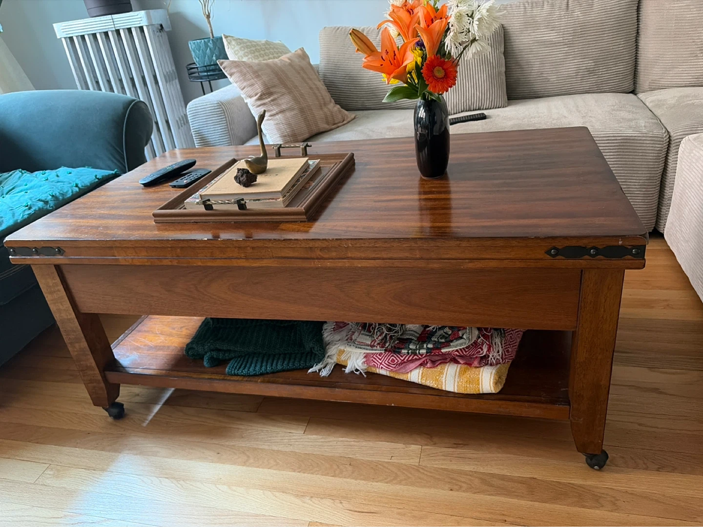 very large farmhouse coffee table - photo 2
