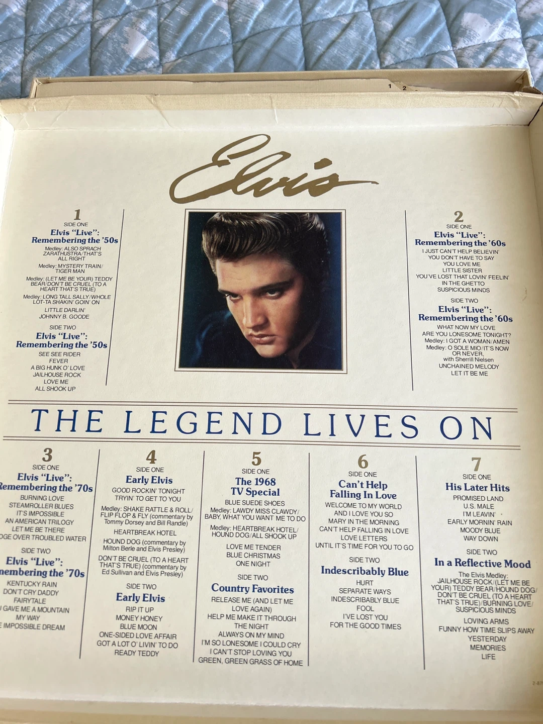 Elvis Presley The Legend Lives On Collector's Edition - photo 2