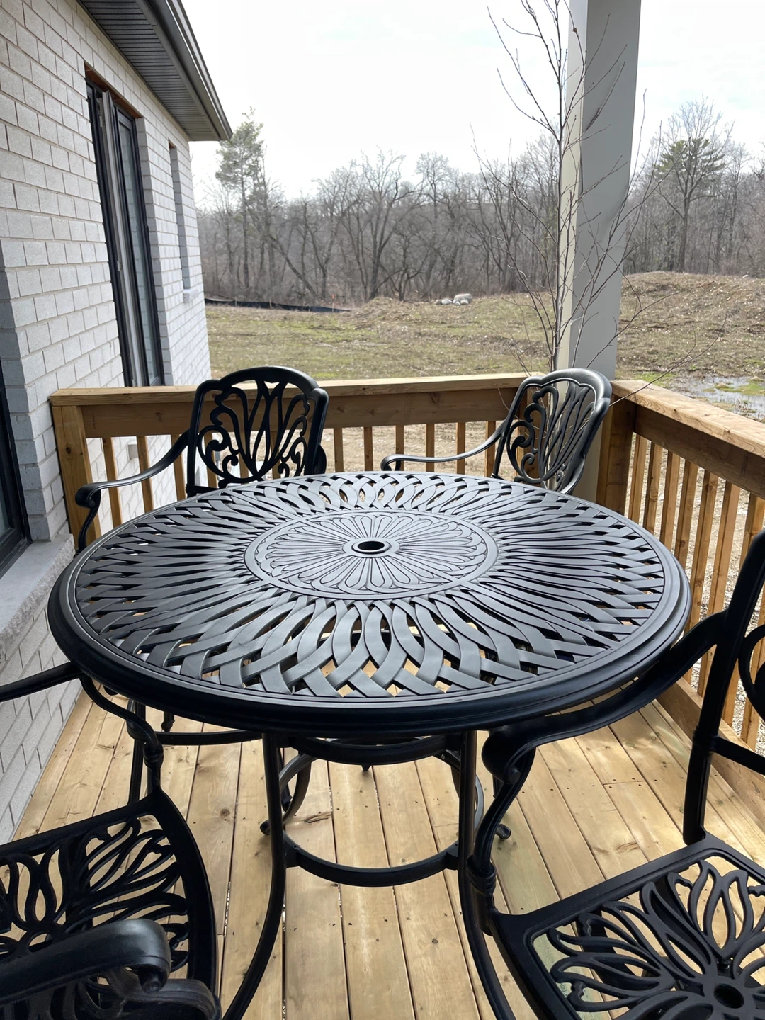 Black Metal Outdoor Bar Set with Round Table and 4 Stools - photo 2