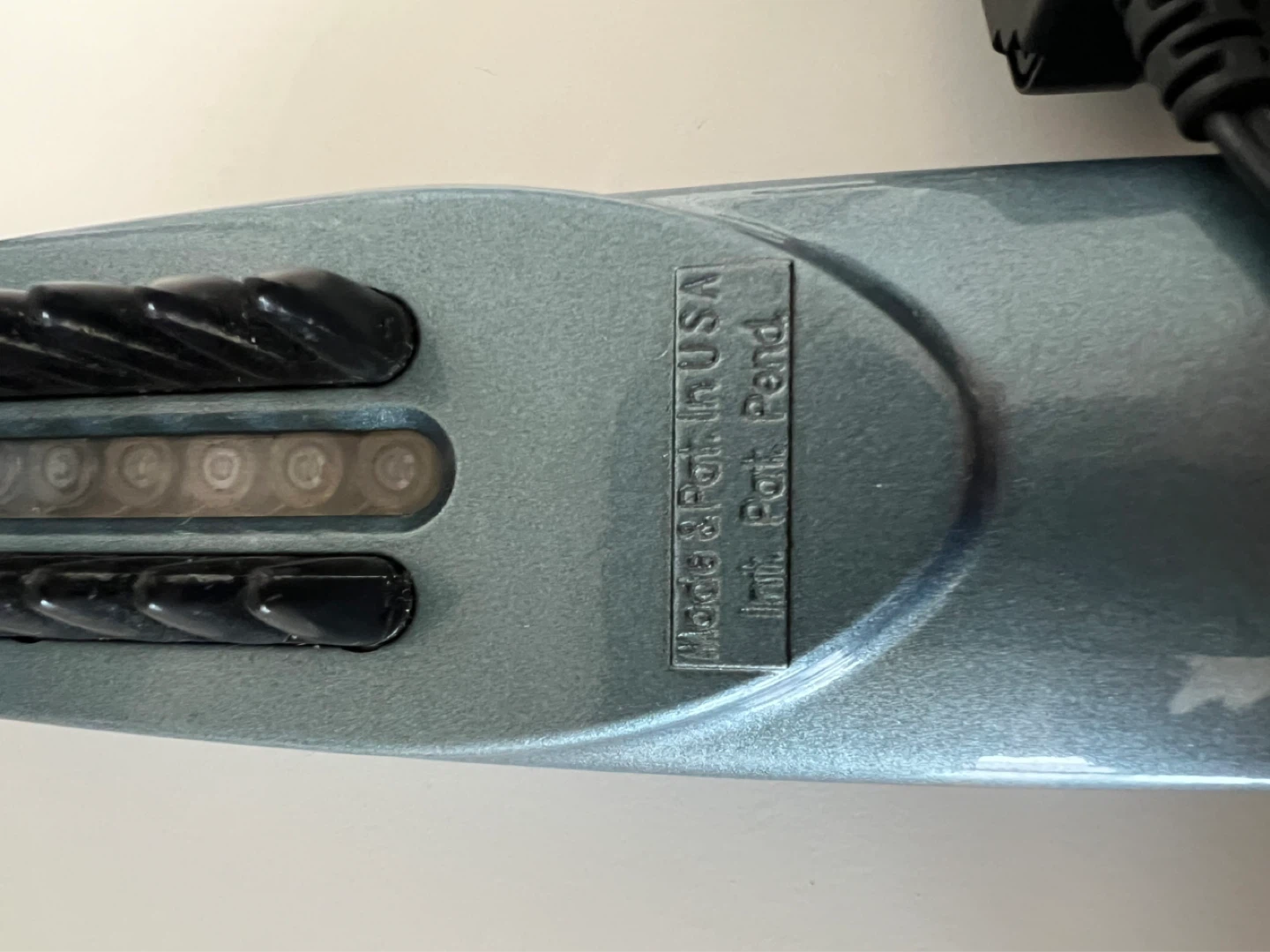 HairMAX LaserComb Hair Growth Device - photo 4