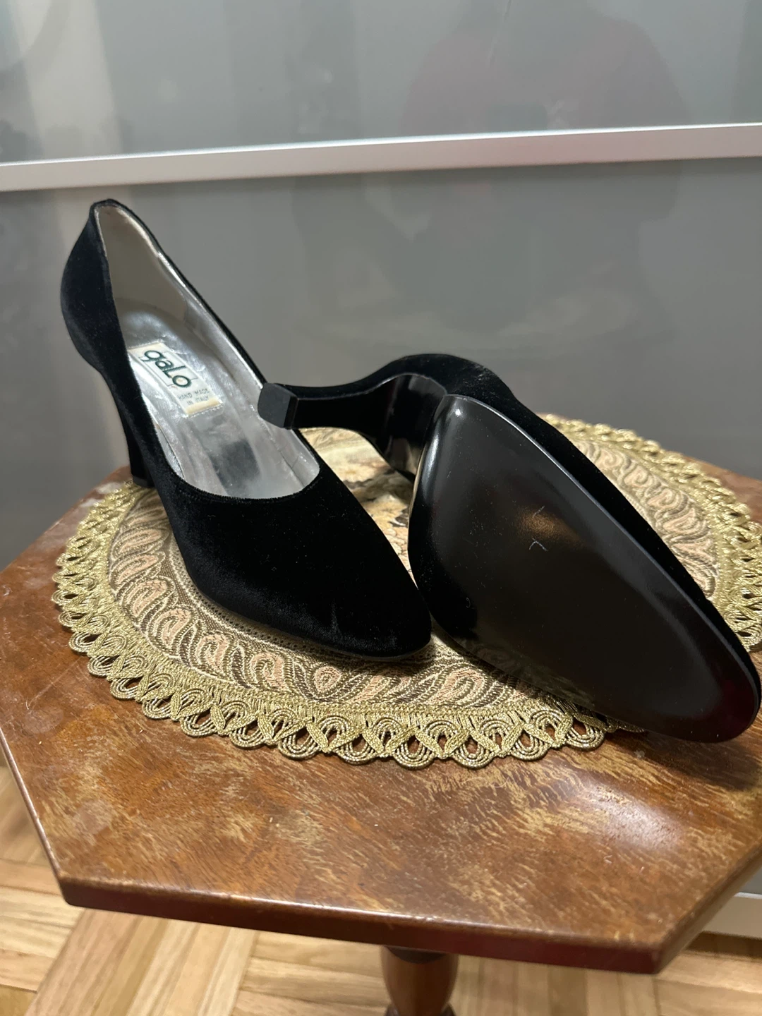 Galo Black Velvet Heels Size 40.5 - photo 4