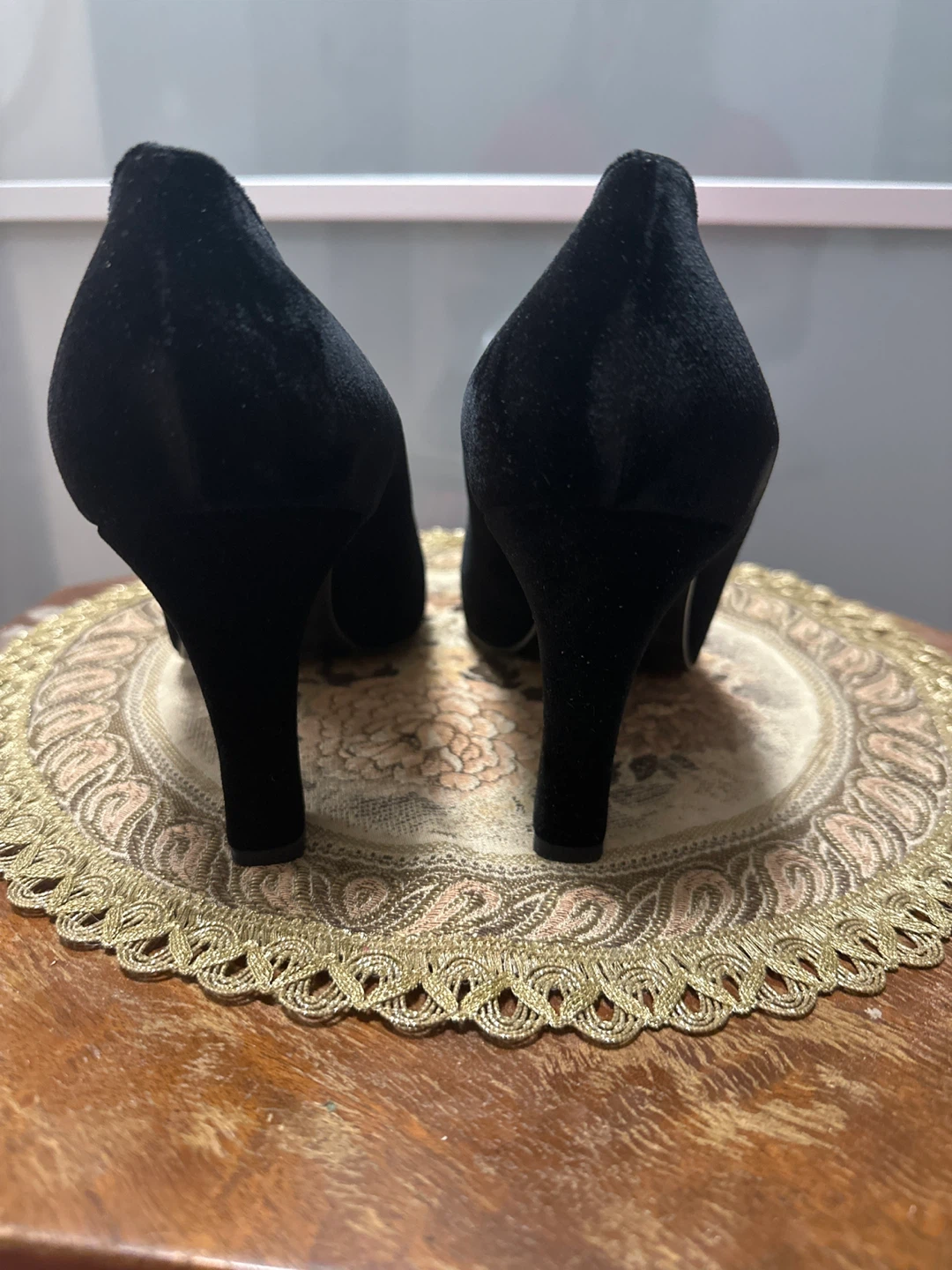 Galo Black Velvet Heels Size 40.5 - photo 3