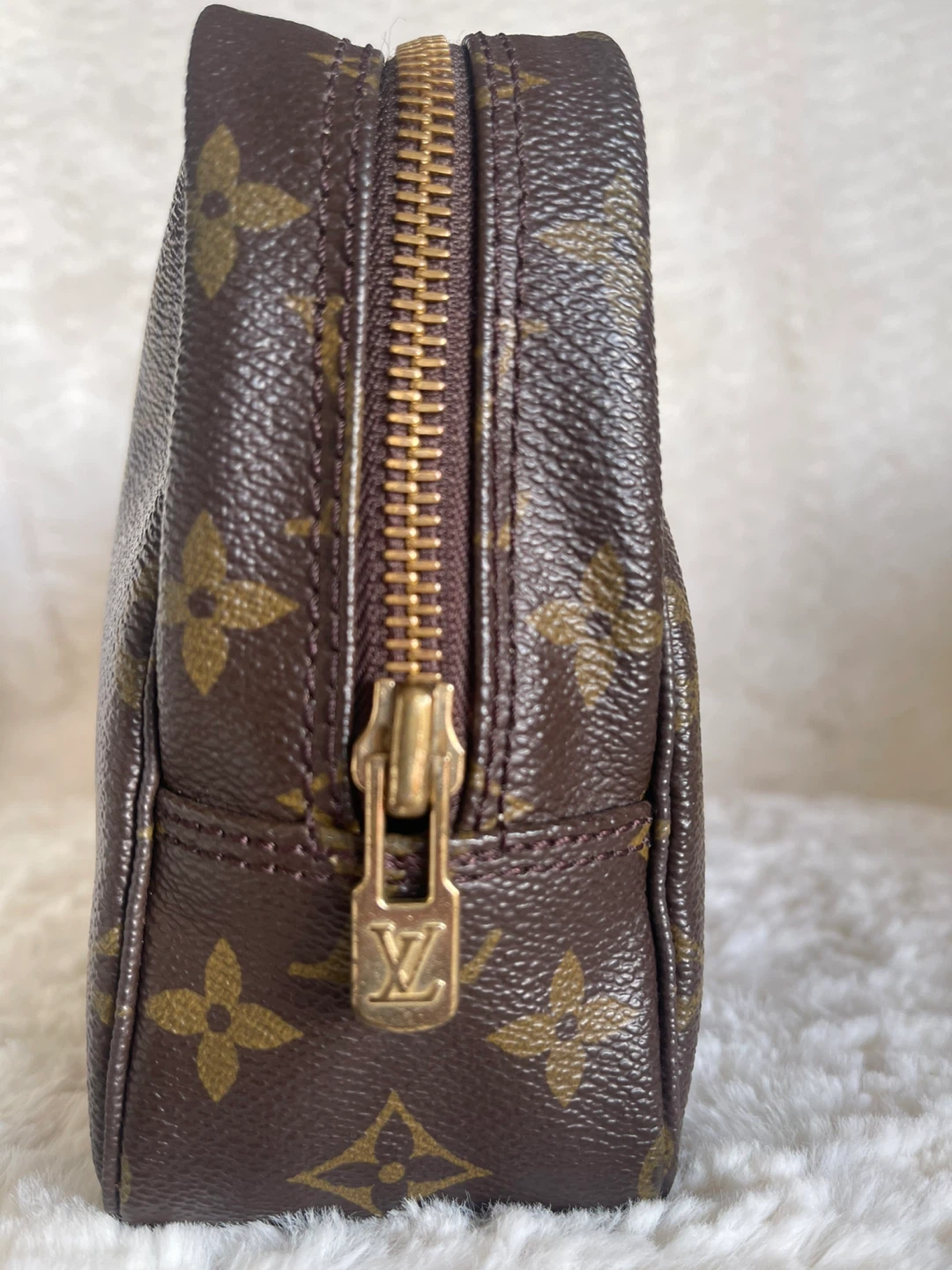 Louis Vuitton Monogram Truouse 23 Toiletry Pouch - photo 5