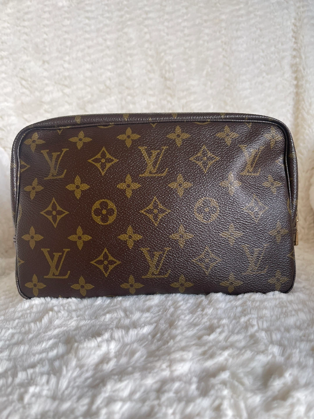 Louis Vuitton Monogram Truouse 23 Toiletry Pouch