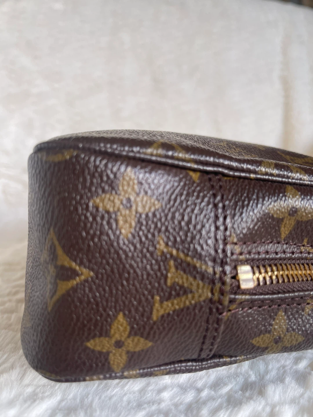 Louis Vuitton Monogram Truouse 23 Toiletry Pouch - photo 4