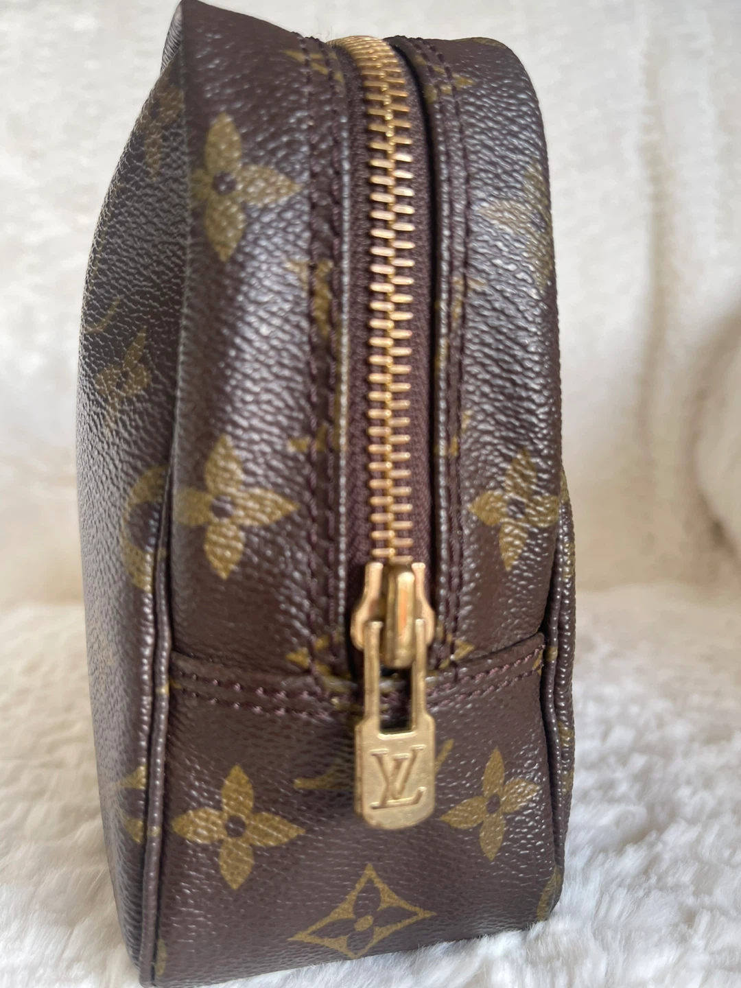 Louis Vuitton Monogram Truouse 23 Toiletry Pouch - photo 2