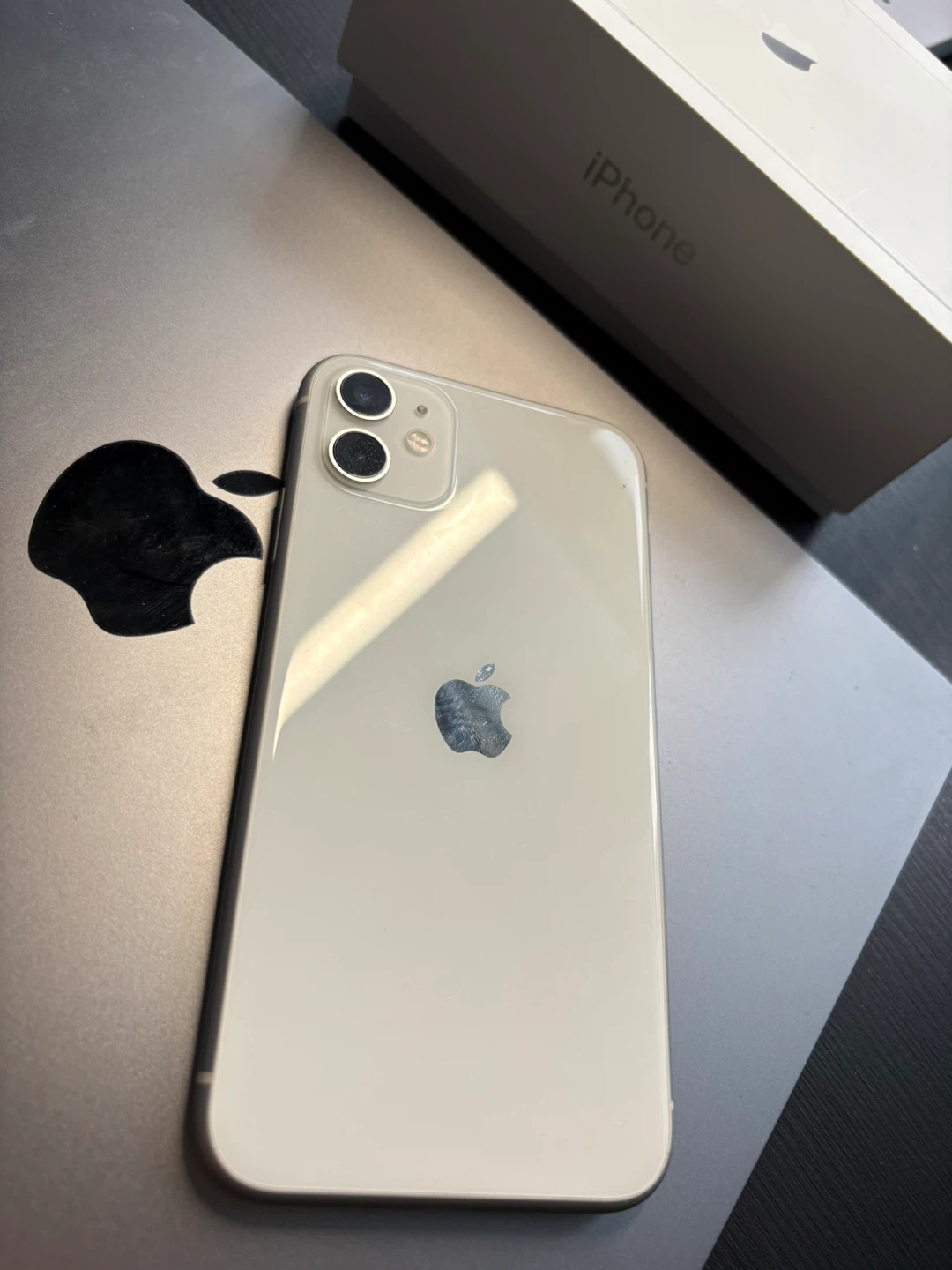 Apple iPhone 11 White - 64 GB - photo 3