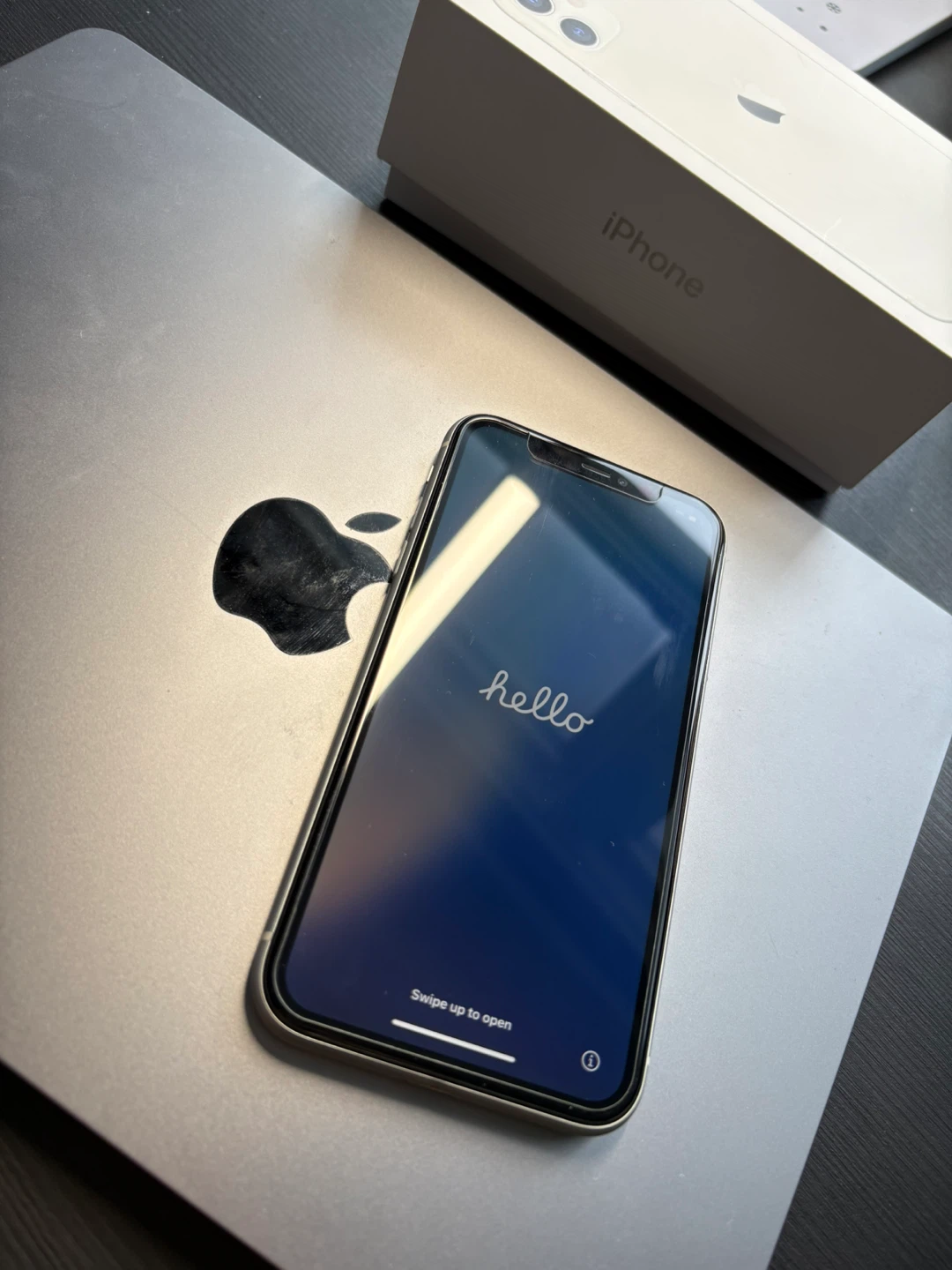 Apple iPhone 11 White - 64 GB