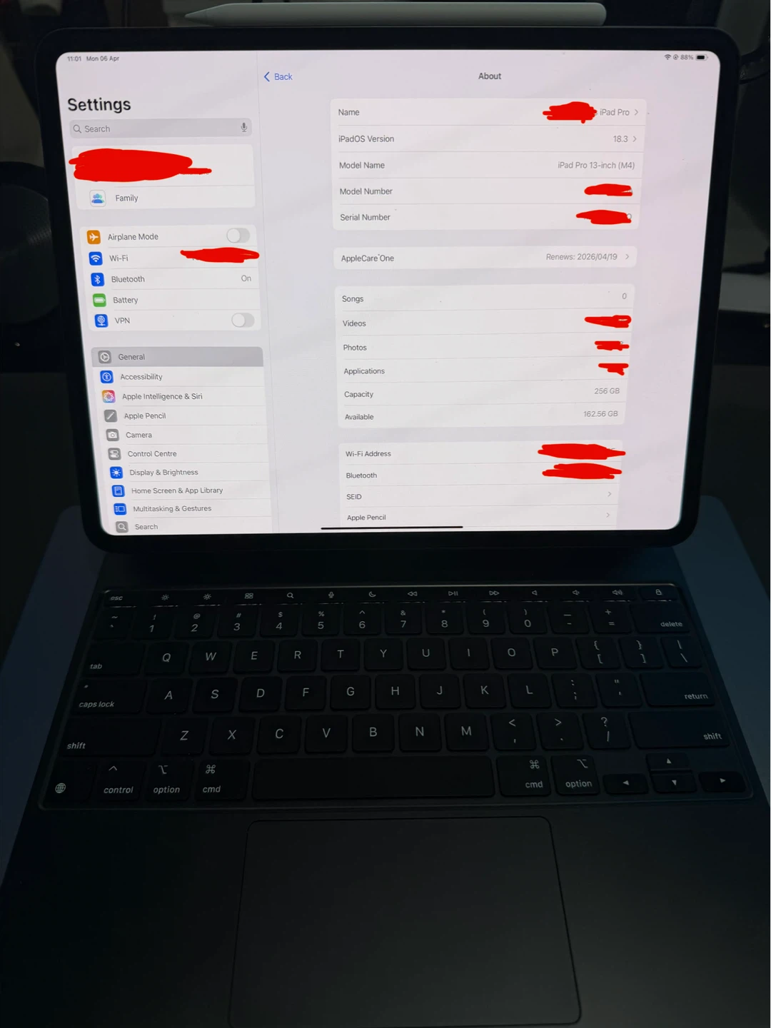 2025 M4 Apple iPad Pro 13-inch (M4) - 256 GB