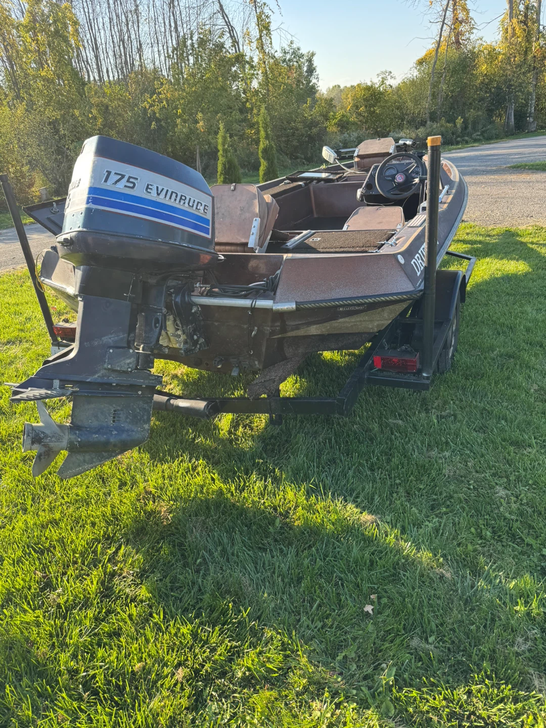 Drifter Boat with Evinrude 175 Outboard Motor