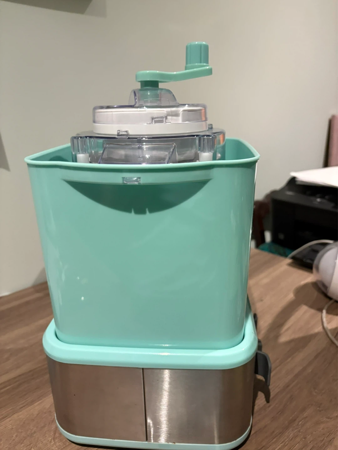 Nostalgia brand Ice Cream Maker - photo 2