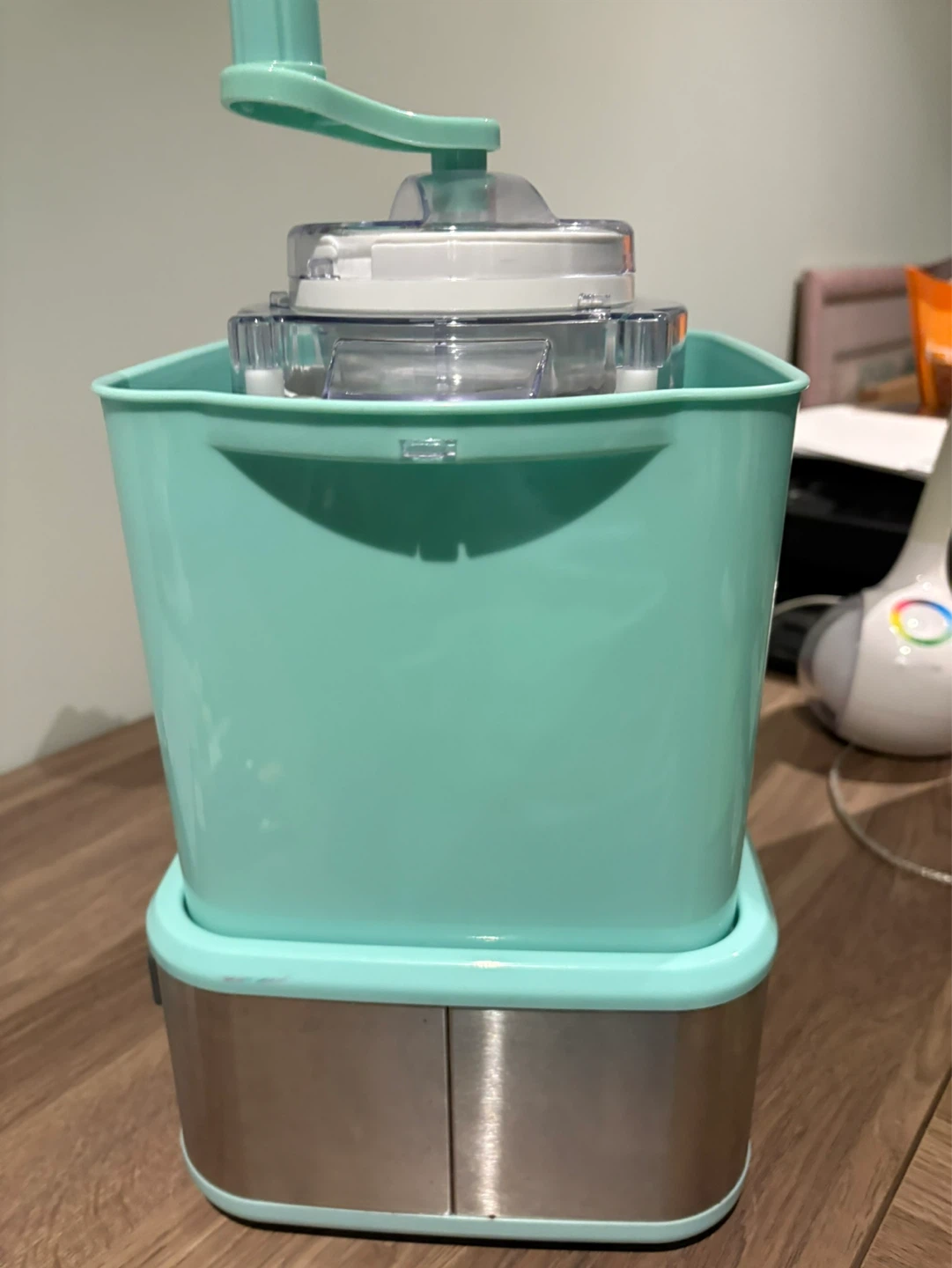 Nostalgia brand Ice Cream Maker - photo 4