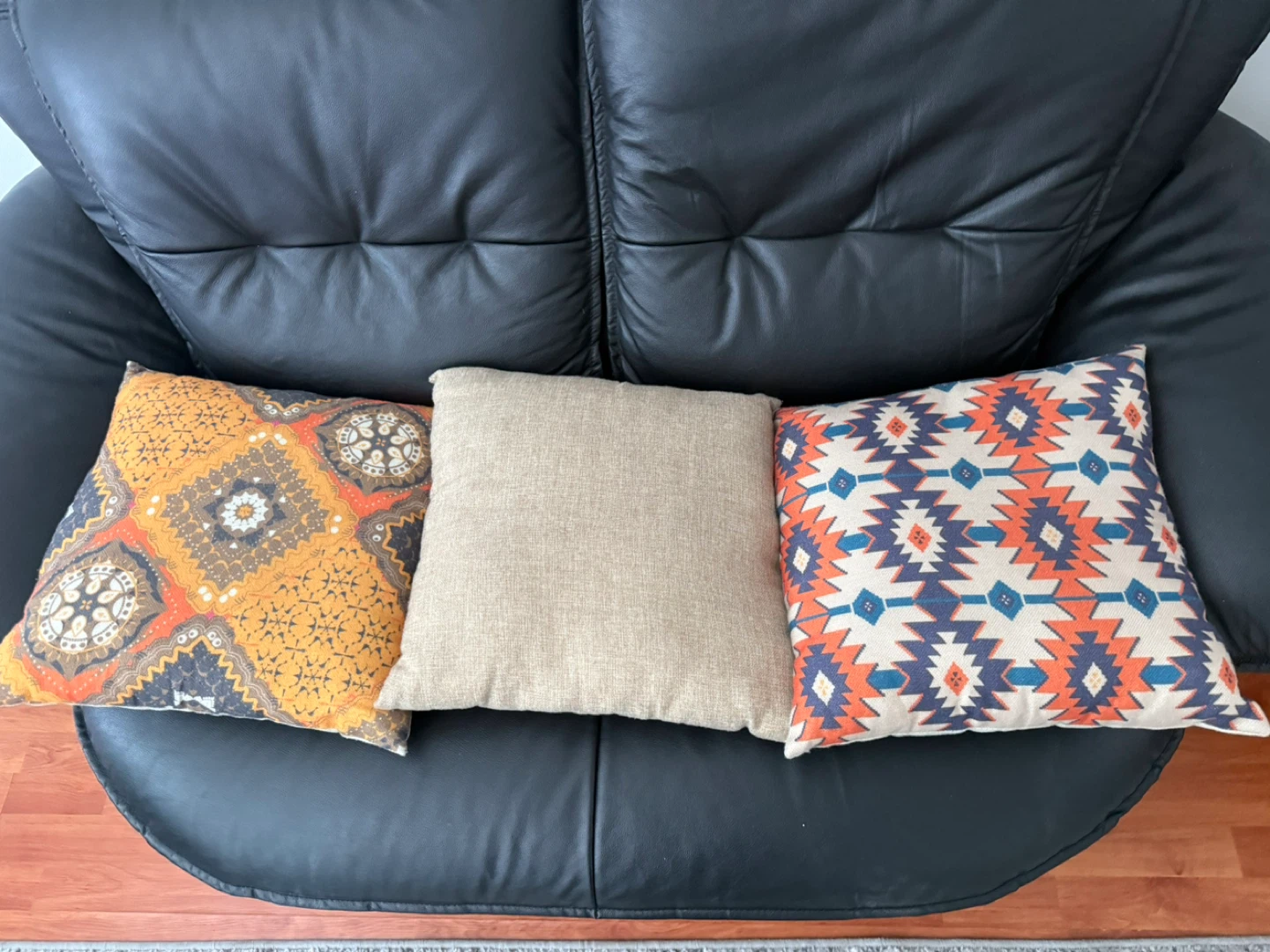 Set of 3 Decorative Throw Pillows - photo 2