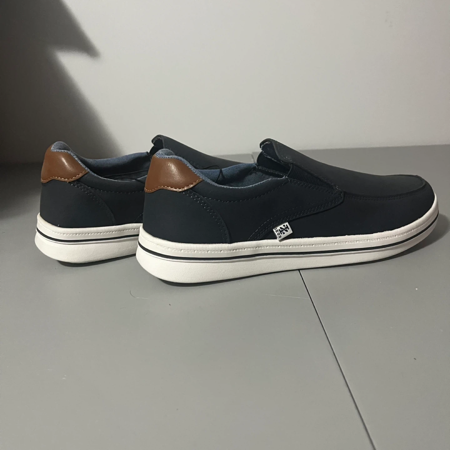 IZOD Barlow Men's Size 8 Navy Slip-On Shoes - photo 4