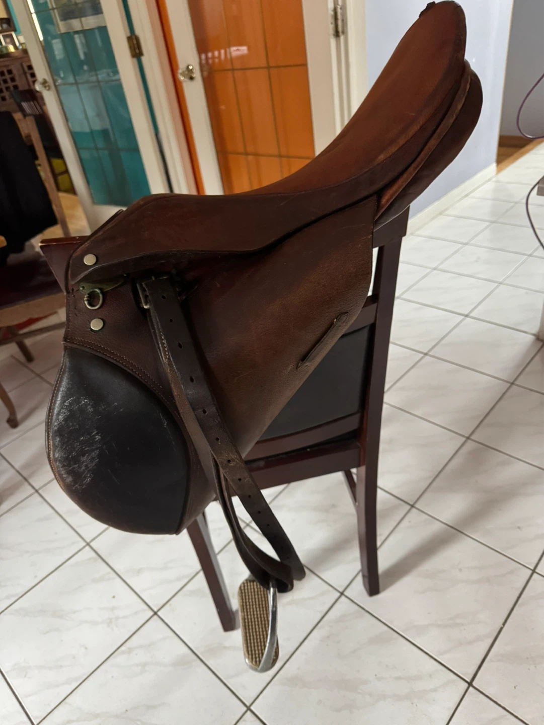 Used Brown Leather English Saddle - photo 2