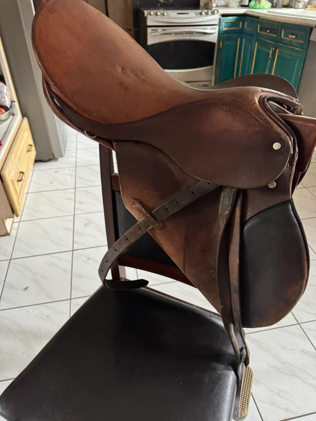 Used Brown Leather English Saddle - photo 3
