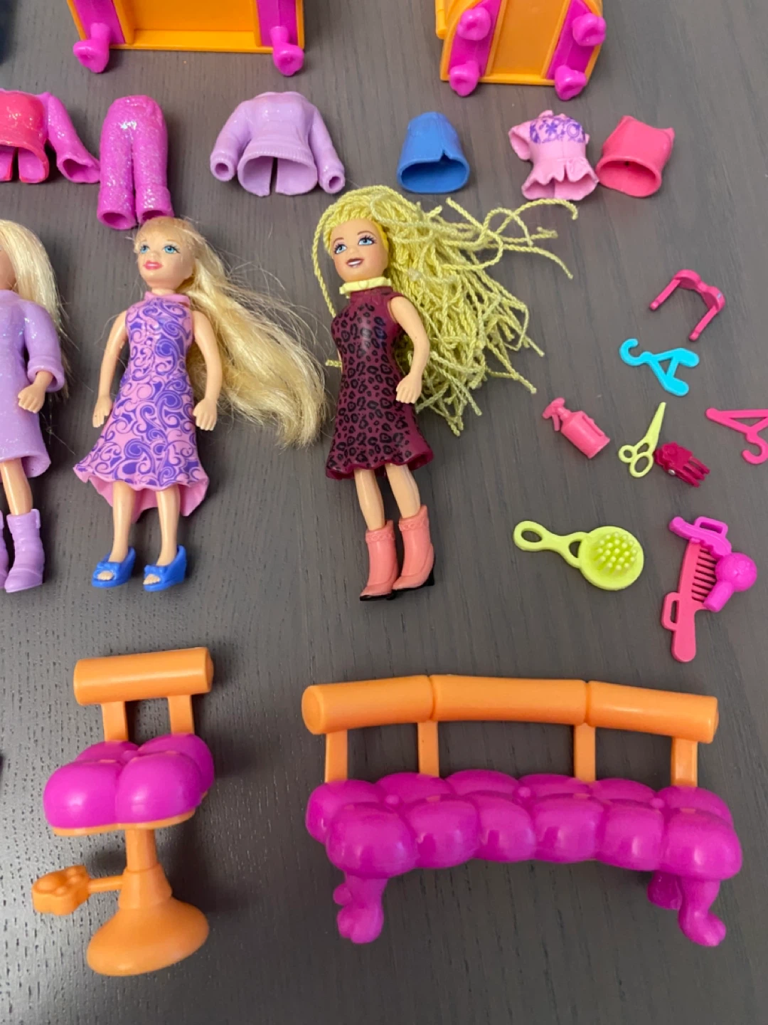 Vintage Polly Pocket Glits and Glam Day Spa Trendy extra dolls - photo 3
