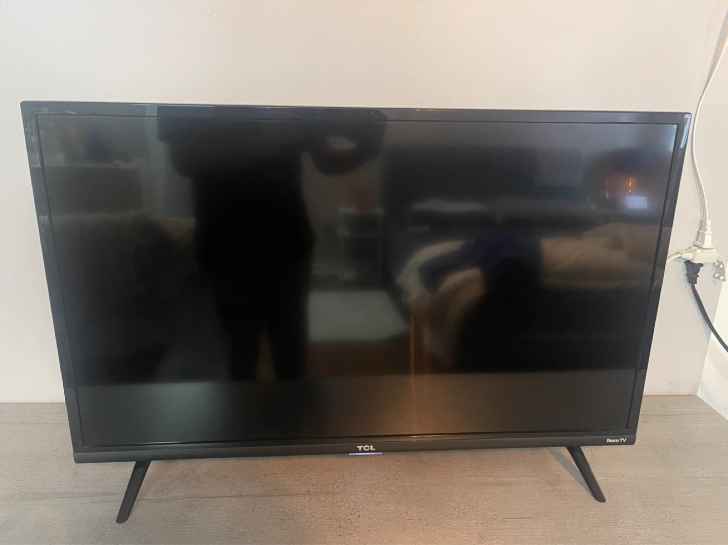 TCL 32" Roku smart TV