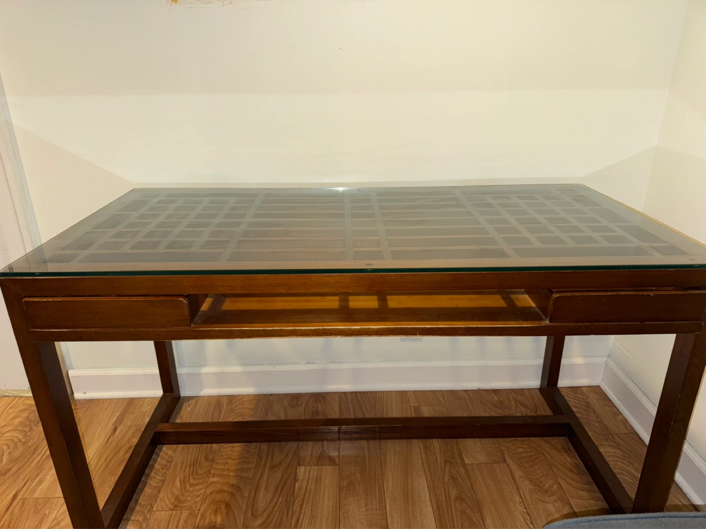 Crate & Barrel Reveal Desk – 54” Glass Top – Good Condition - photo 2