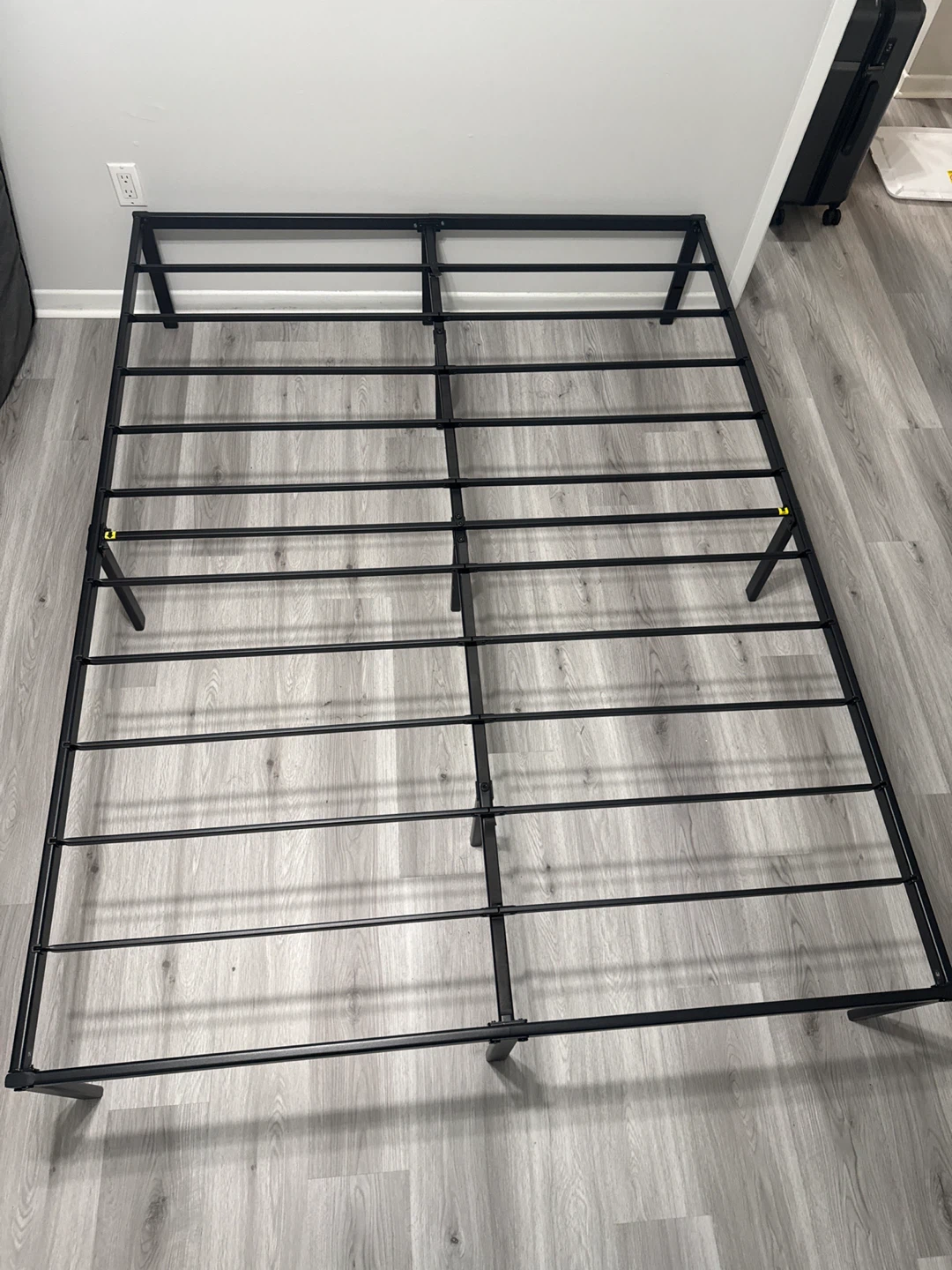 Queen Metal Bedframe