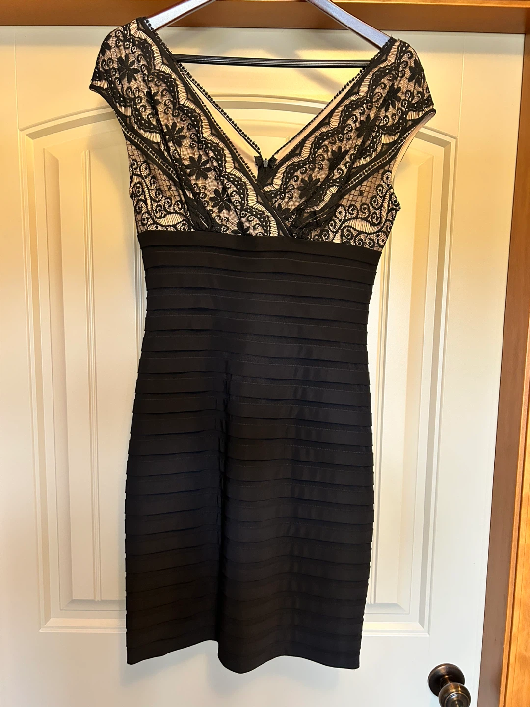 Adrianna Papell Black Lace Overlay Sheath Dress Size 6