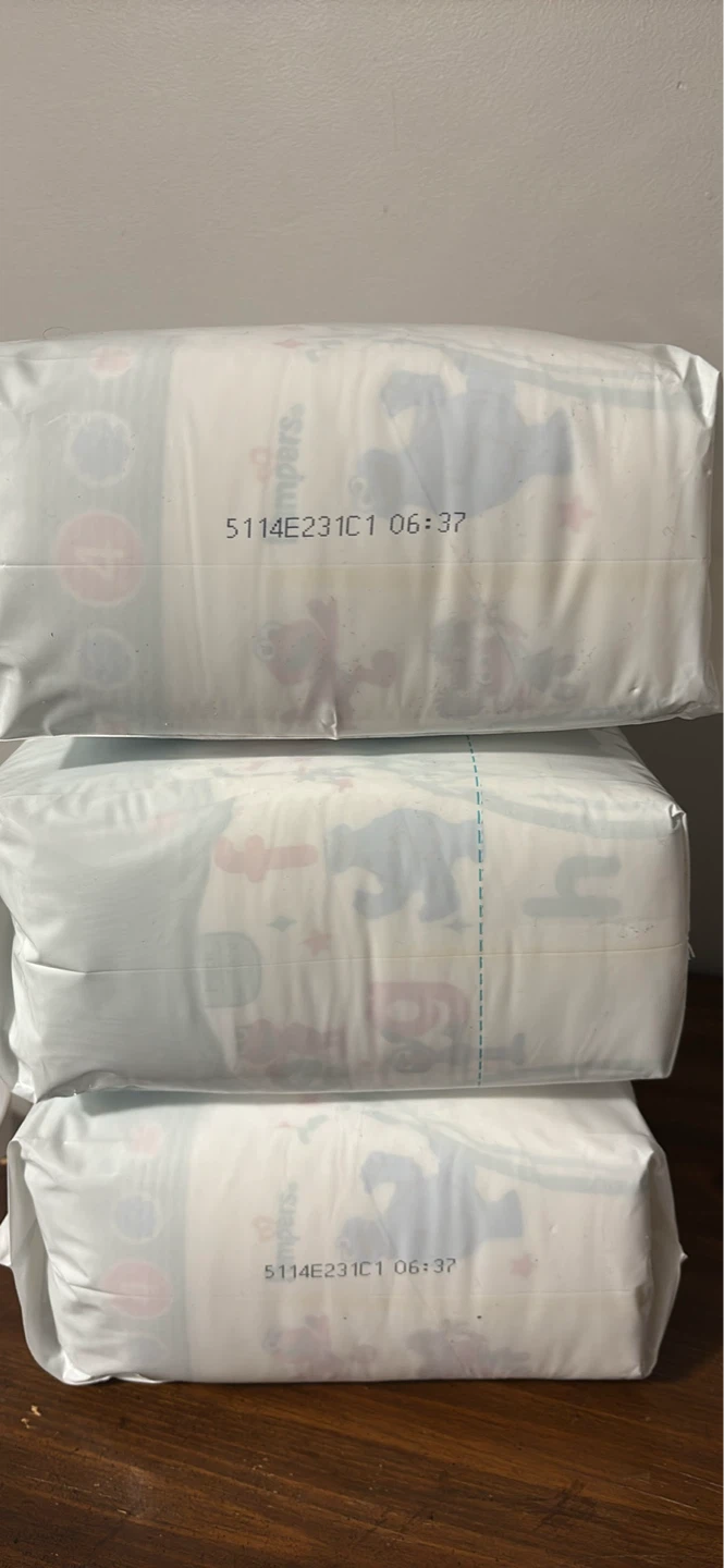 Pampers Diapers - Bulk Pack size 4