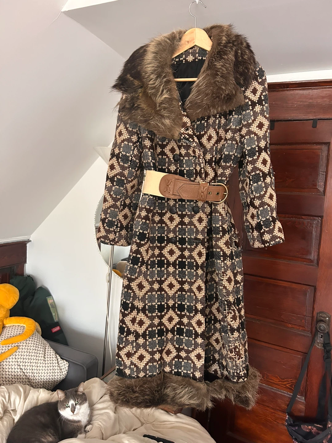 70s Vintage Geometric Pattern Fur Trimmed Coat