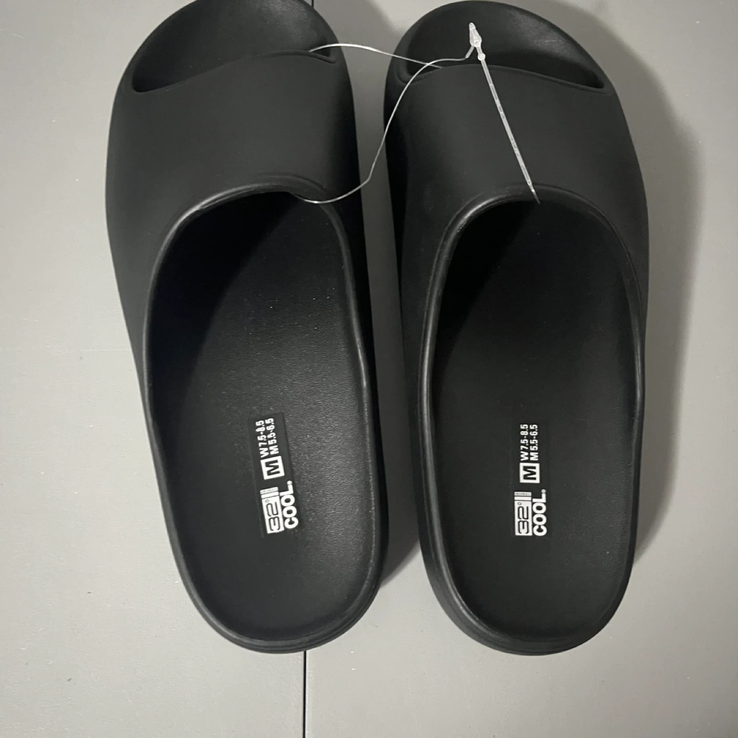 32 Degrees Black Slide Sandals Size 7.5 Medium NWT - photo 5