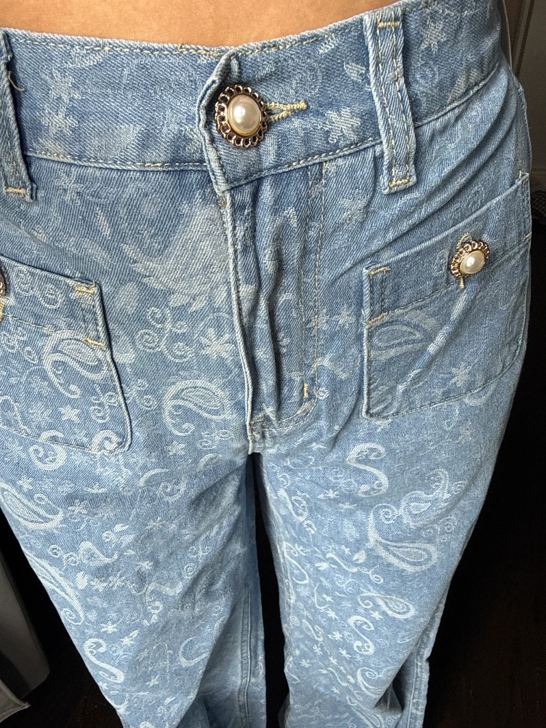 BNWT Light Wash Paisley Print Jeans