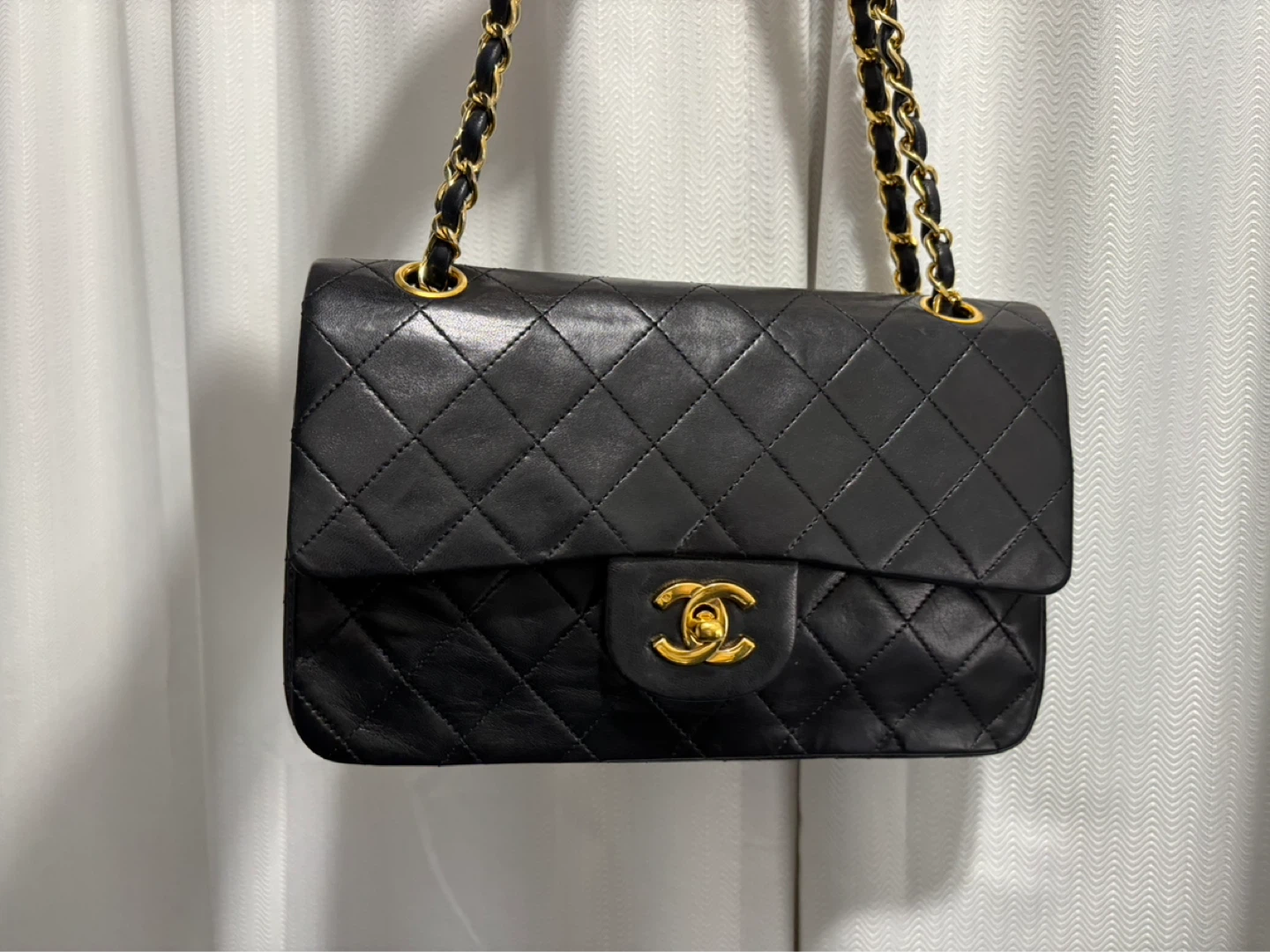 Chanel Vintage Double Flap Small with 24k Gold Hardware - photo 3