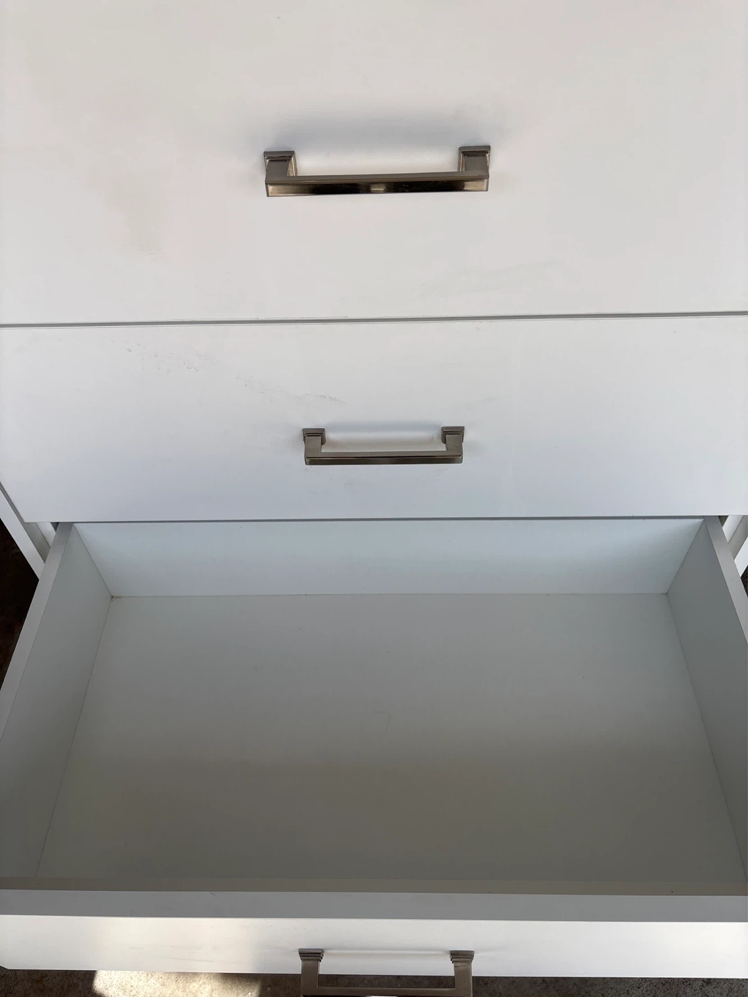 Wooden 3-Drawer Dresser High Quality - photo 4