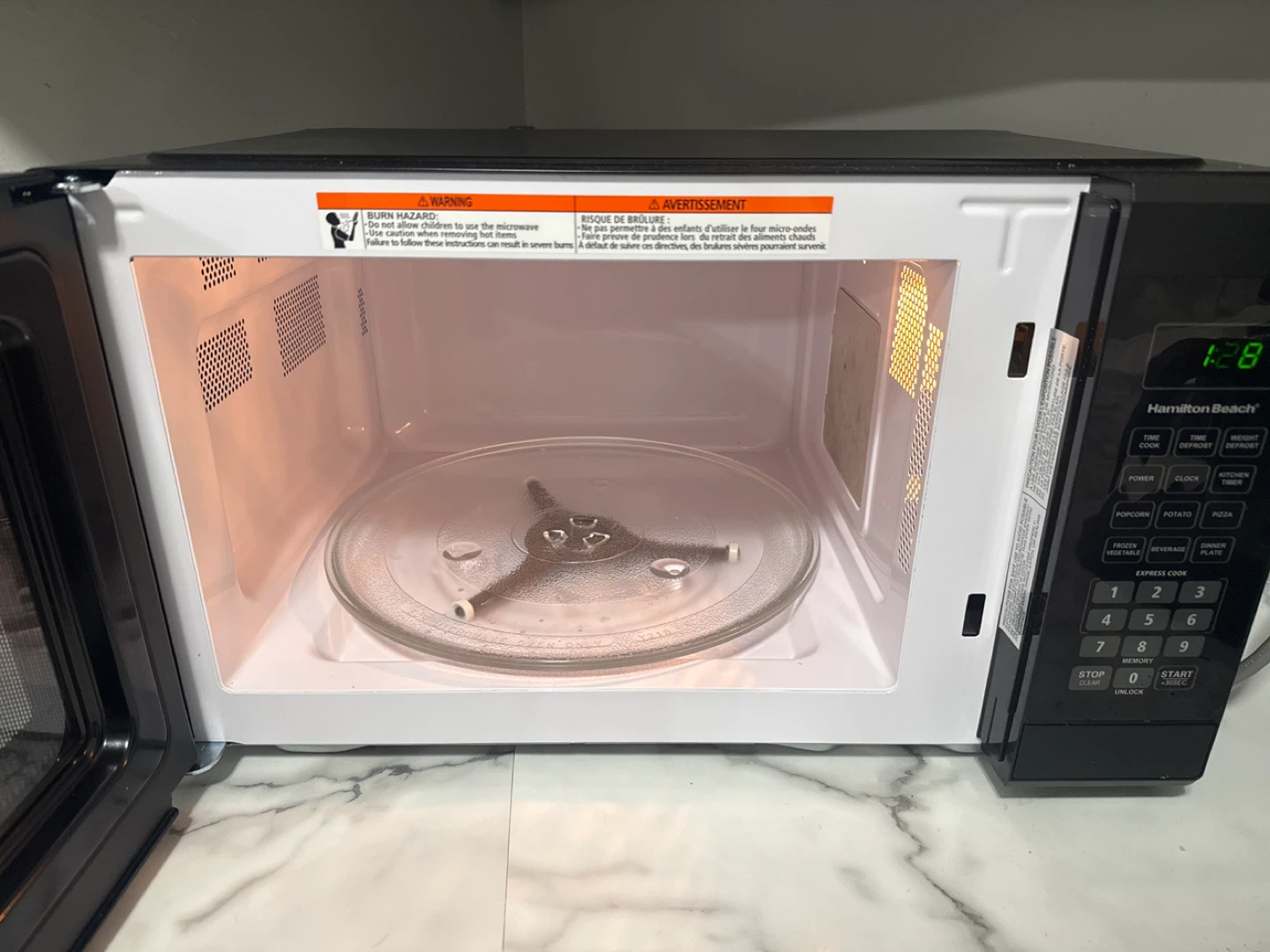 Hamilton Beach 1.1 Cu. ft. Compact Microwave - photo 3