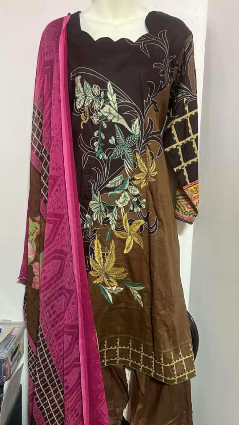 Ladies' 3-Piece Printed Lawn Suit with Dupatta - photo 3