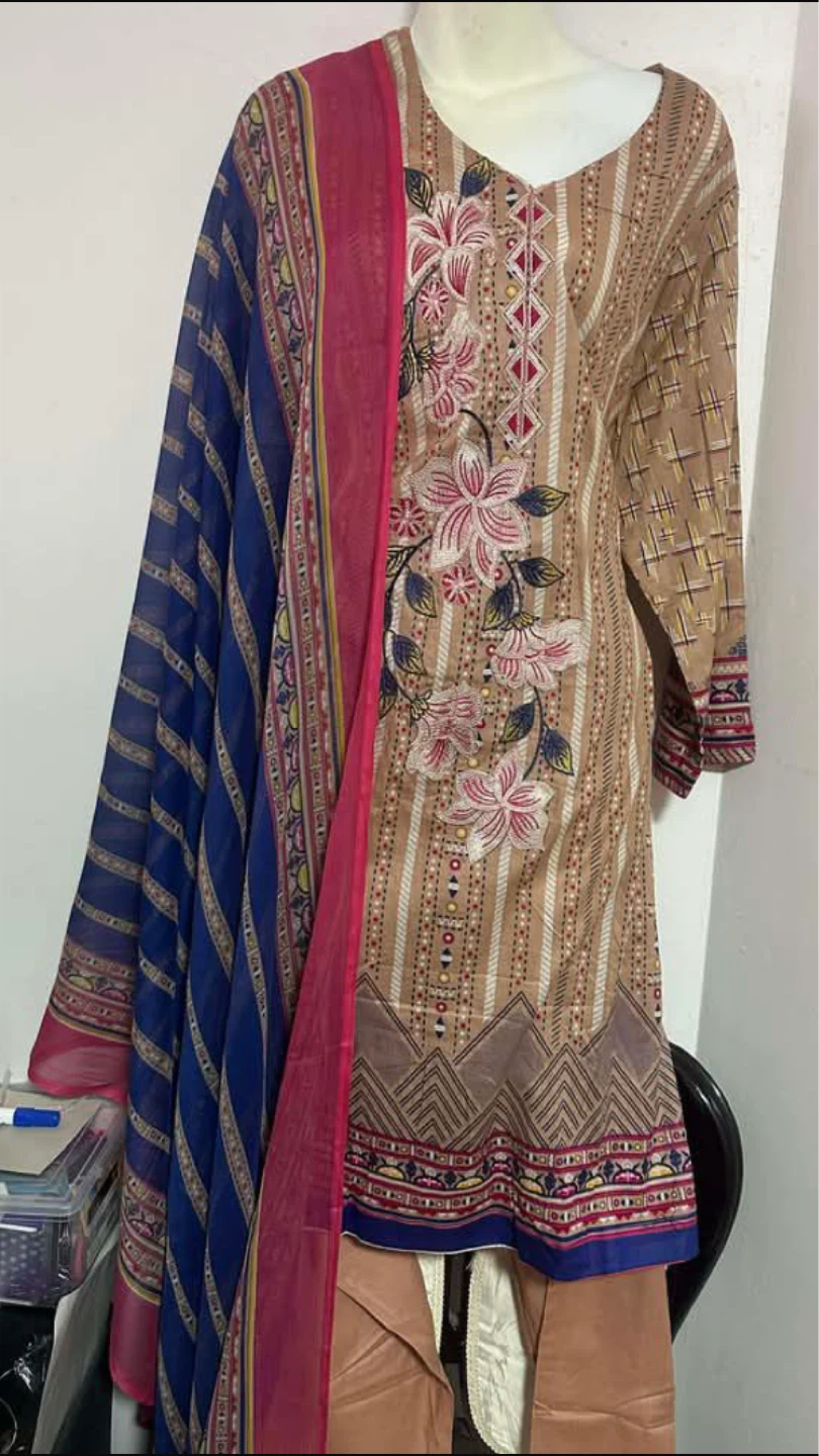 Ladies' 3-Piece Printed Lawn Suit with Dupatta - photo 2