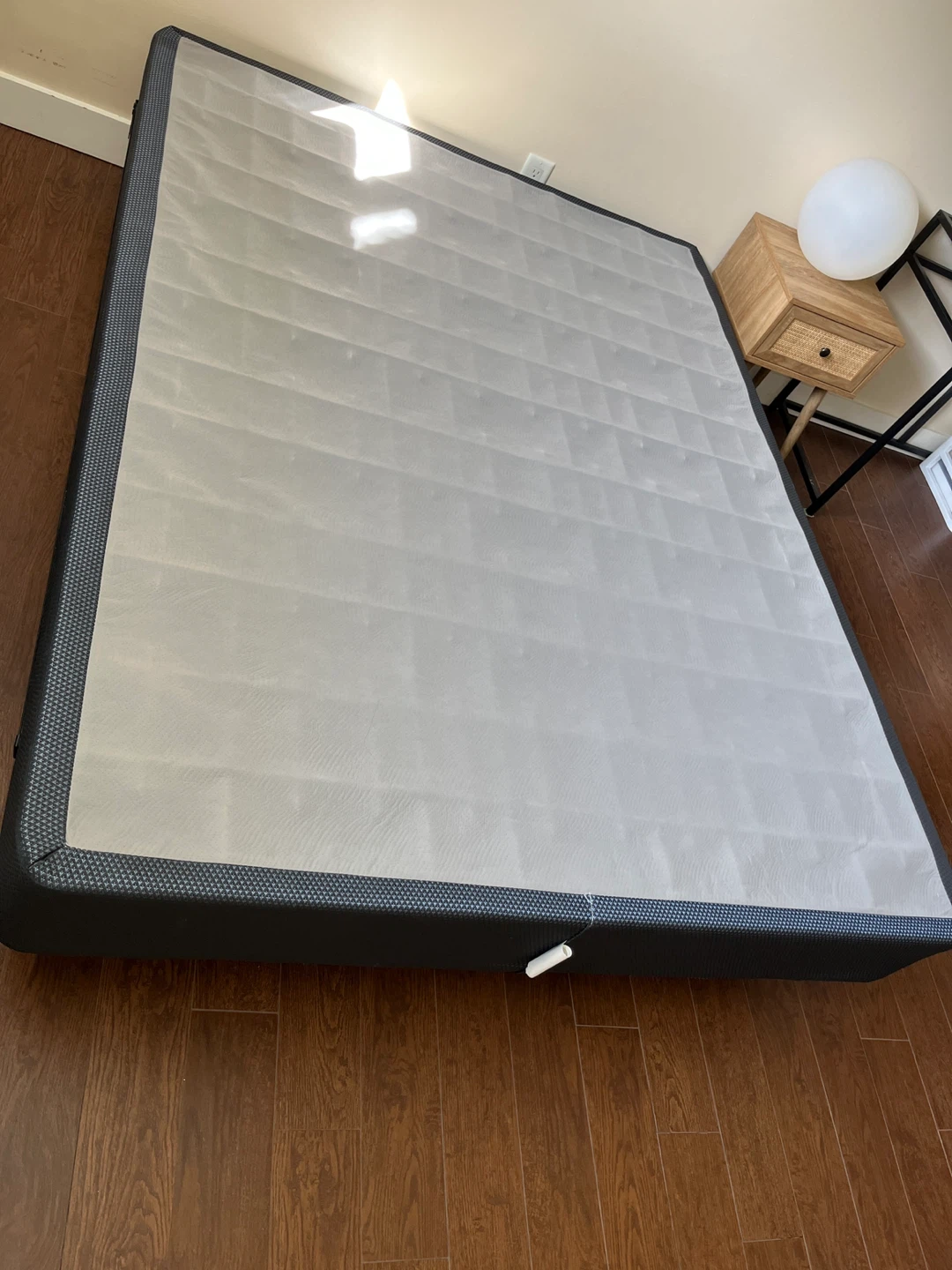 Beautyrest Recharge Queen mattress boxspring and frame on wheels - photo 3