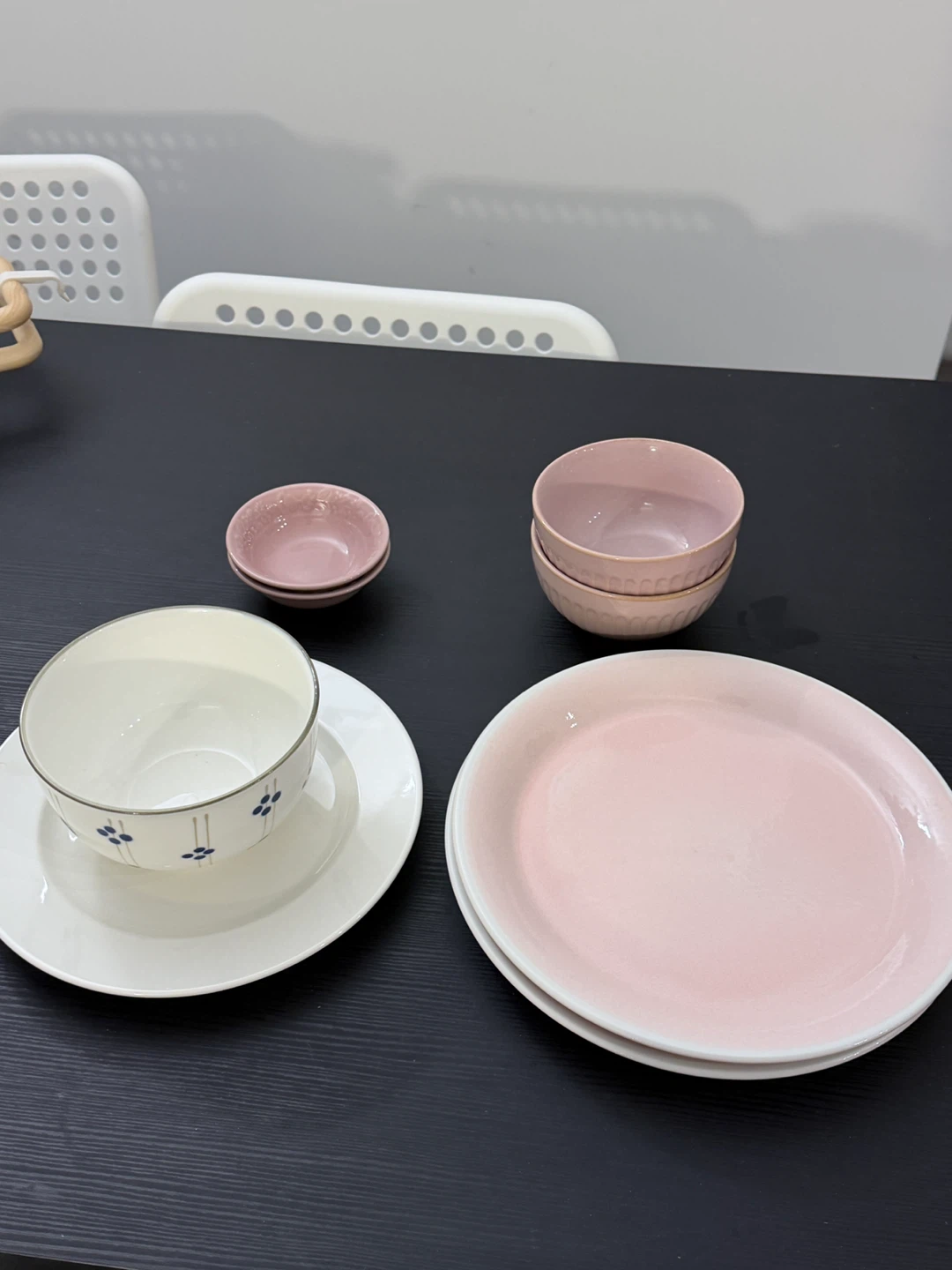 Dinnerware Set - Plates, Bowls, and Mugs