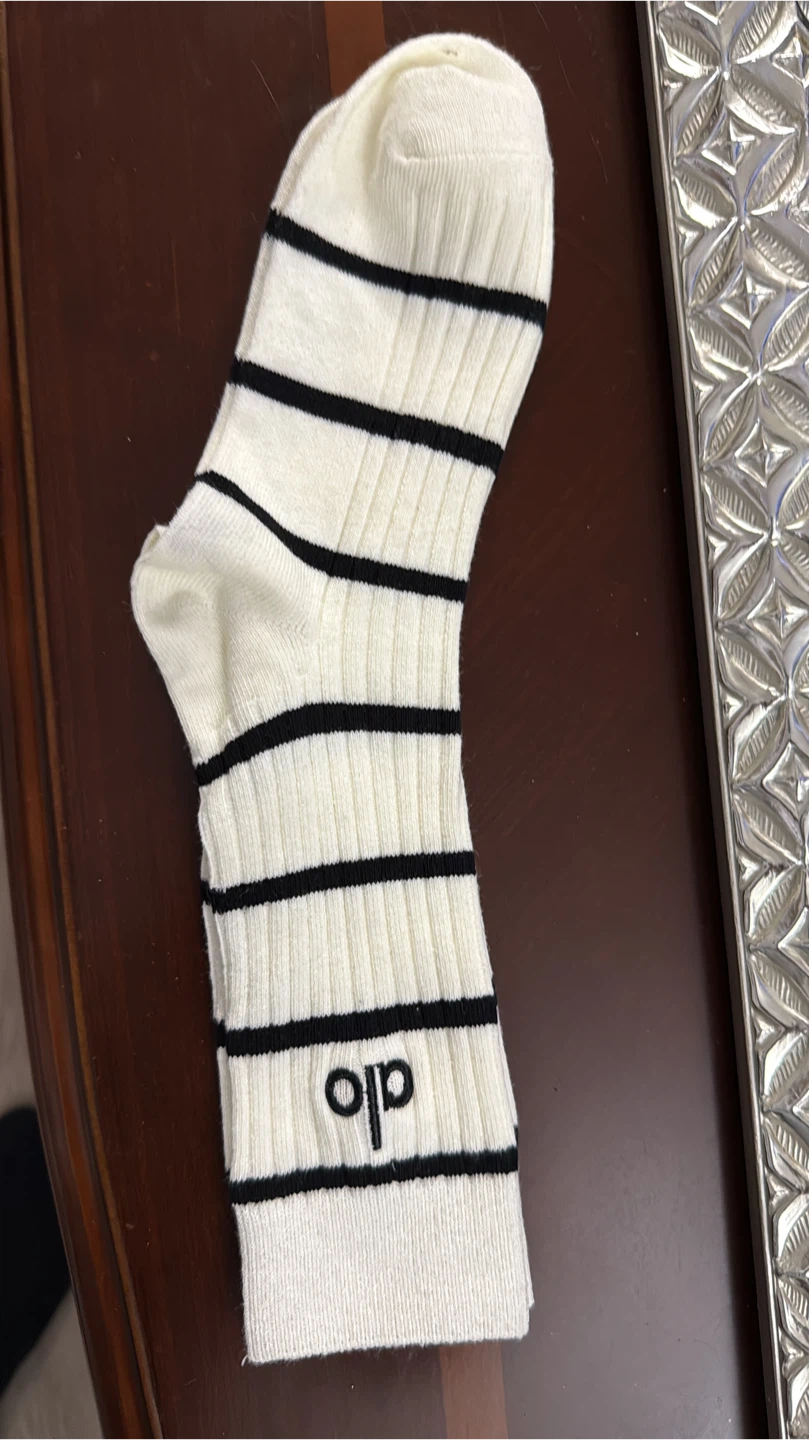 Alo Socks - Multiple Colors Available - photo 2