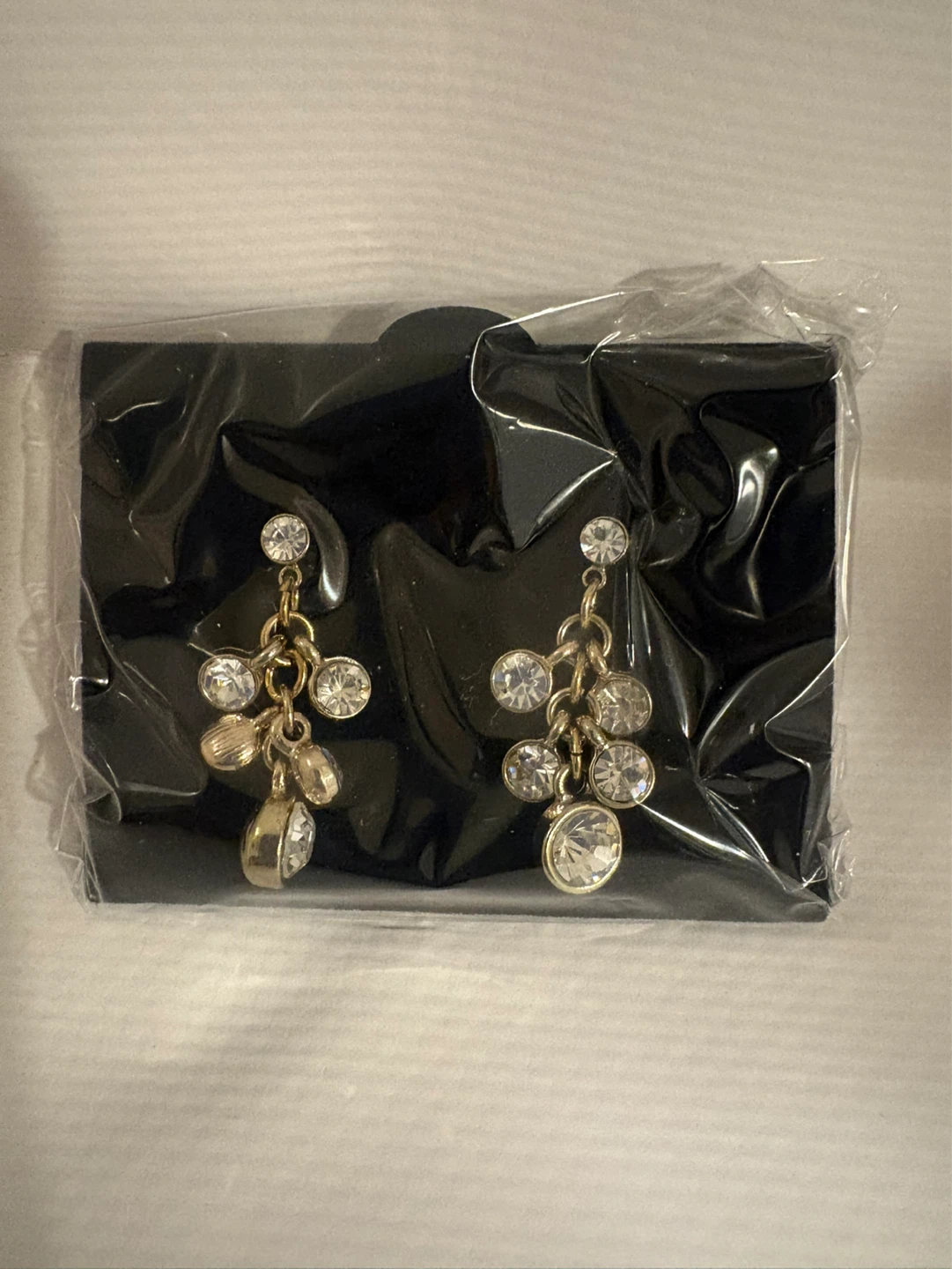 Cluster Earrings Goldtone