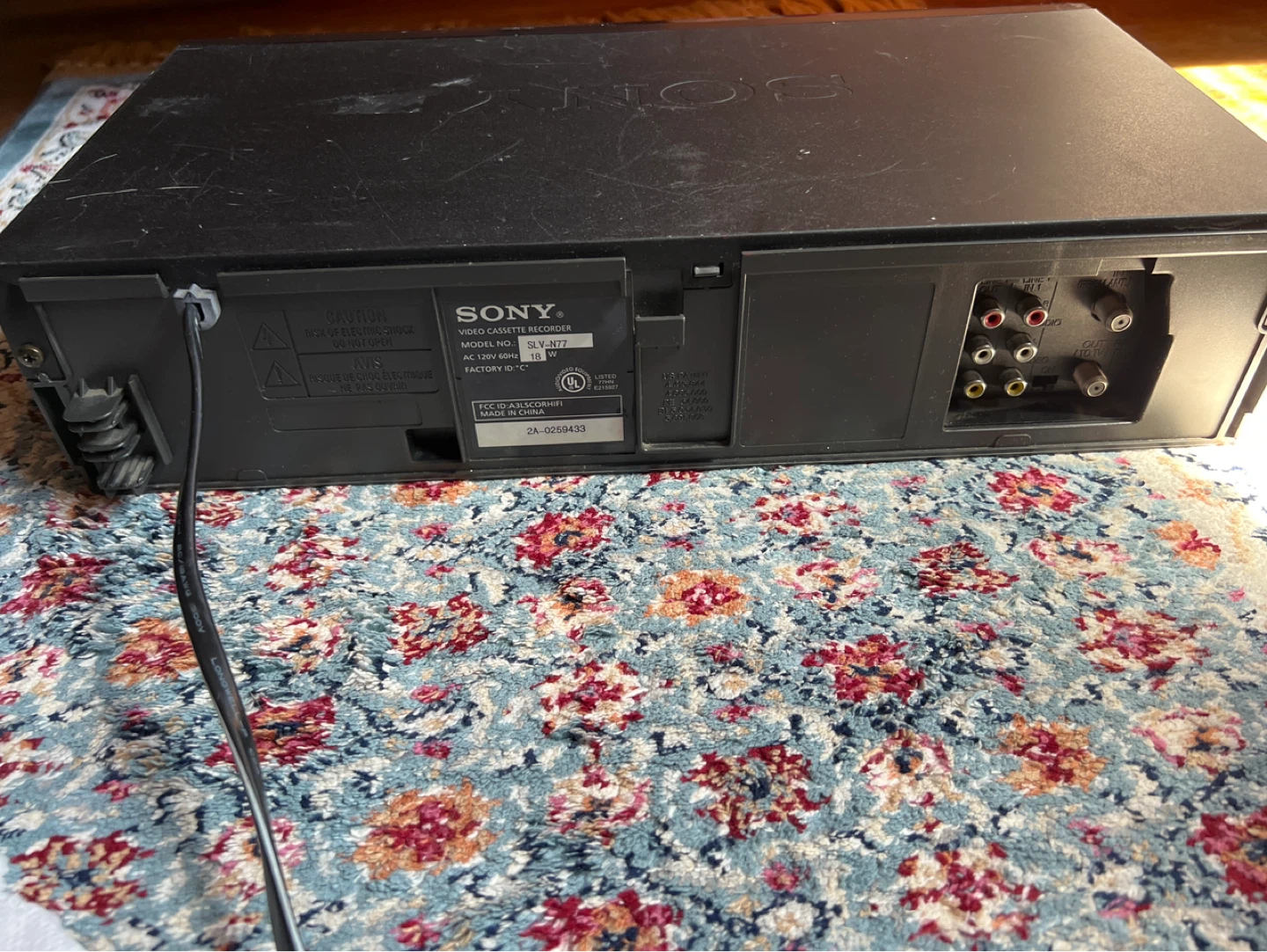 Sony SLV-N77 Hi-Fi Stereo VCR - photo 4