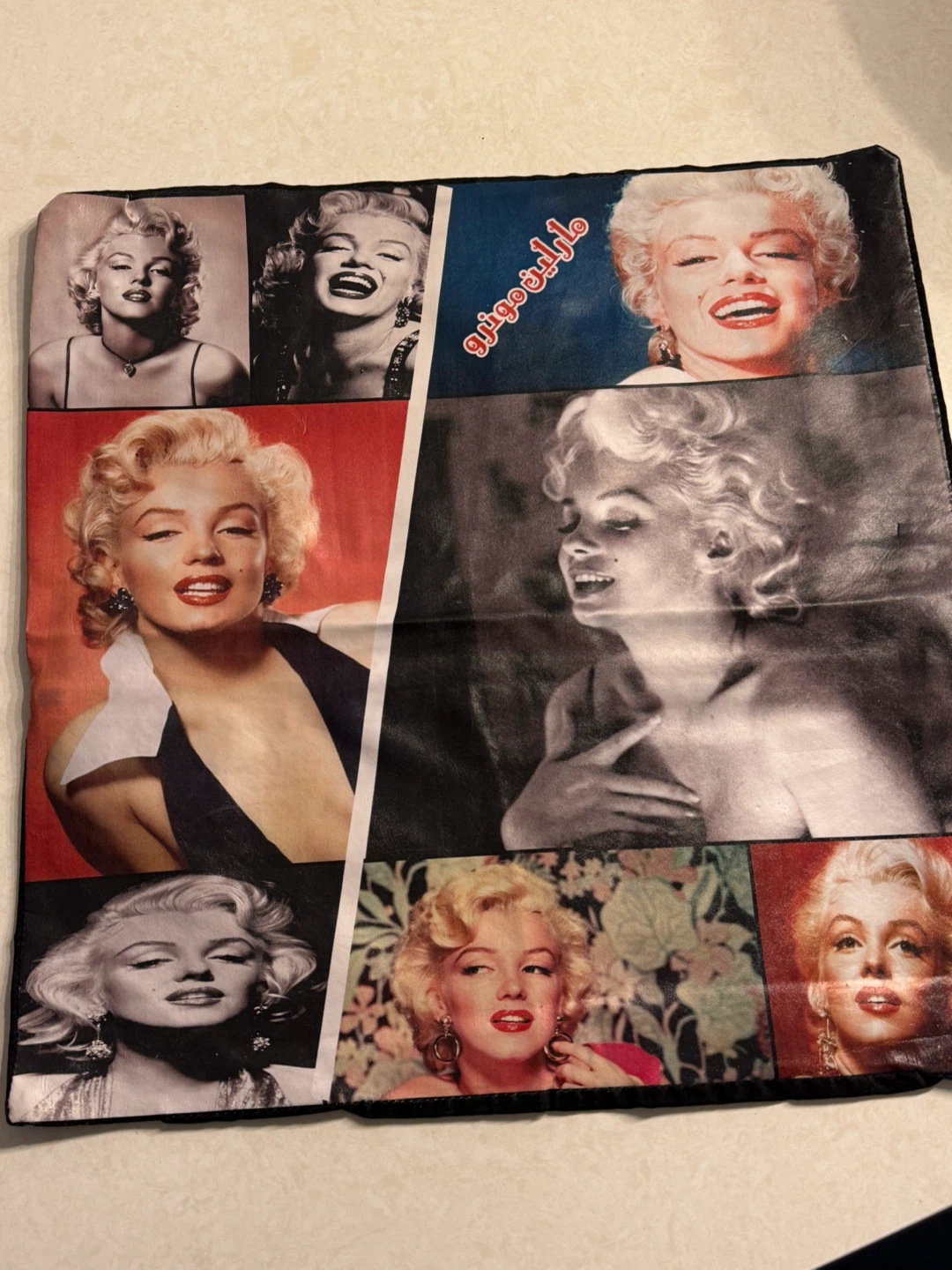 Marilyn Monroe Cusion cover - photo 2