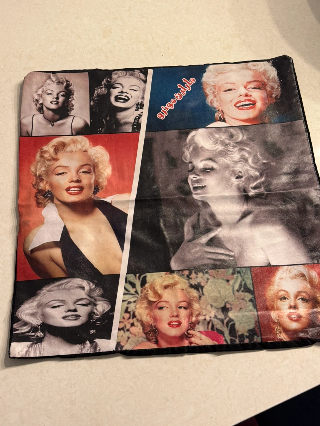 Marilyn Monroe Cusion cover - photo 3