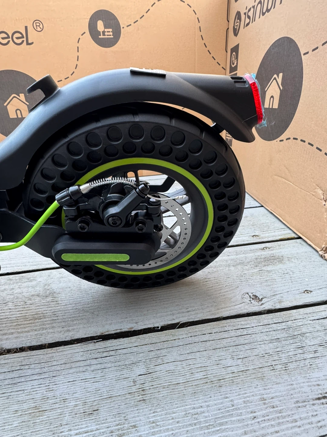 Brand new inbox never opened, isinwheel Electric Scooter - photo 3