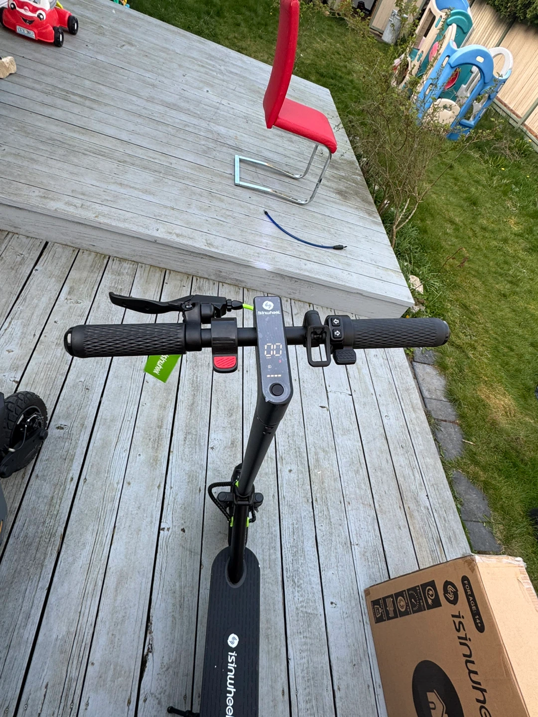 Brand new inbox never opened, isinwheel Electric Scooter - photo 2