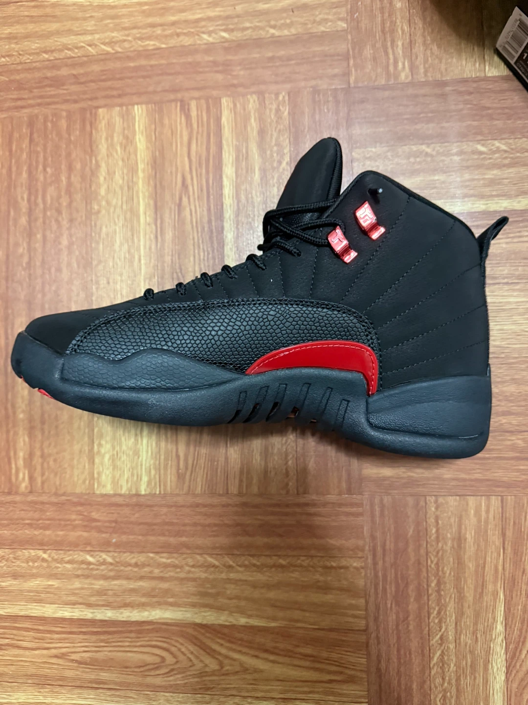 Jordan 12 Bloodlines - photo 3