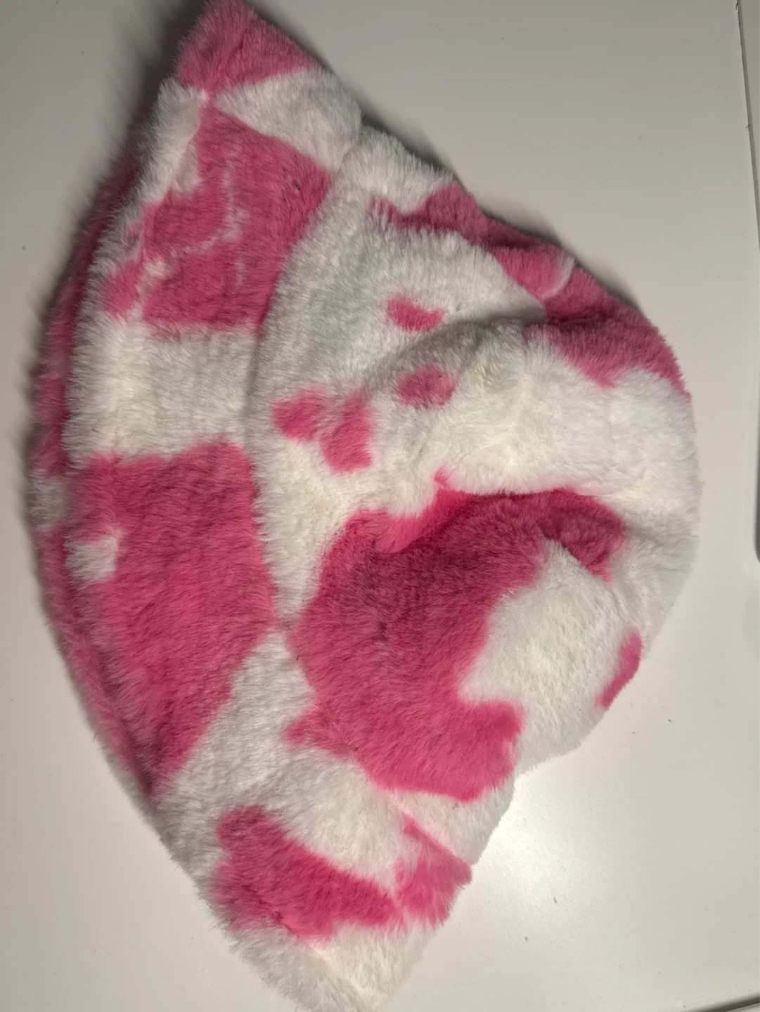 Pink Fuzzy Bucket Hat: Y2K Aesthetic Accessory