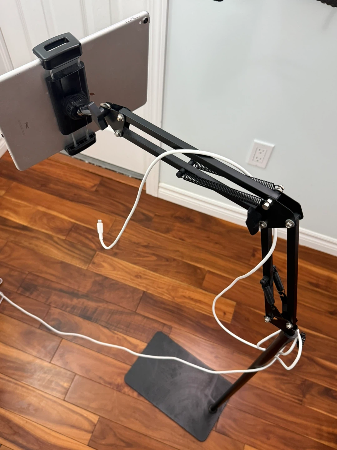 SAMHOUSING Adjustable Tablet Floor Stand