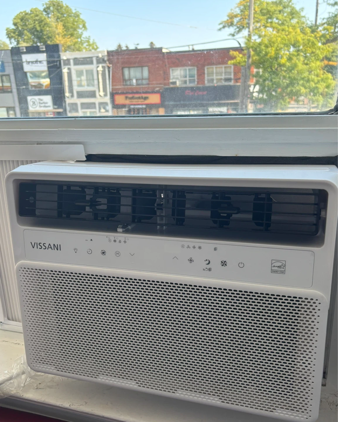 Vissani Window Air Conditioner 700 sq ft