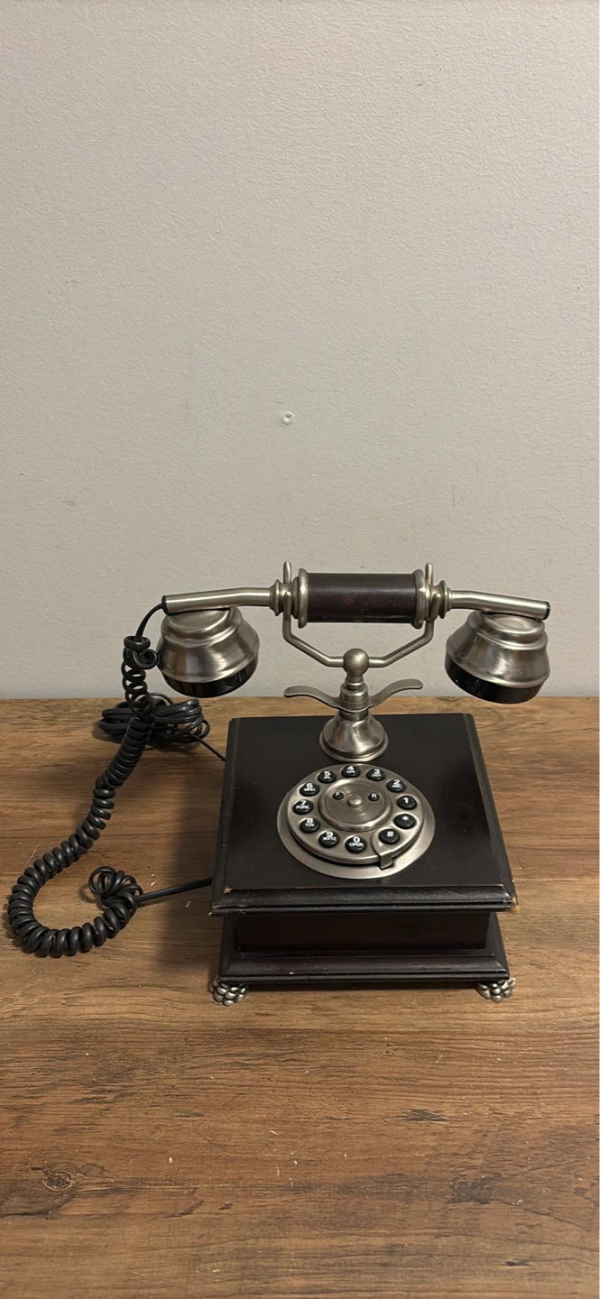 Vintage Rotary Dial Telephone - photo 2