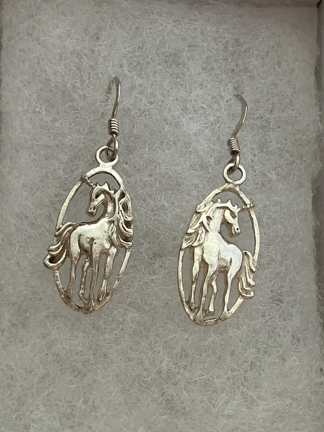 Sterling Silver Horse Oval Dangle Earrings - photo 4